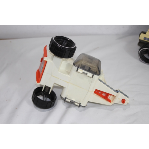 593 - QUANTITY OF VINTAGE TOYS