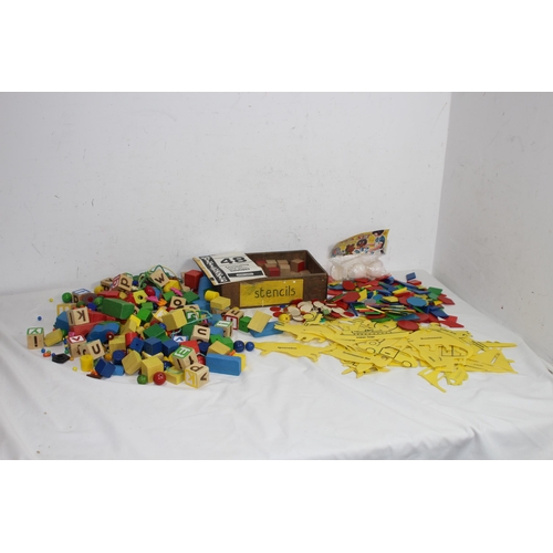 594 - QUANTITY OF CHILDRENS TOY BRICKS ETC