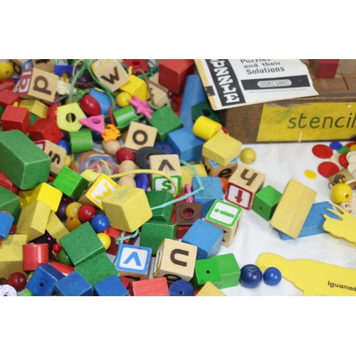594 - QUANTITY OF CHILDRENS TOY BRICKS ETC