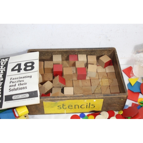 594 - QUANTITY OF CHILDRENS TOY BRICKS ETC