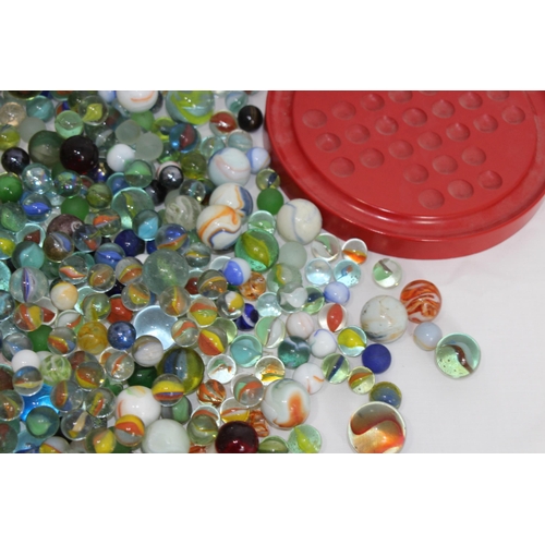 598 - LARGE QUANTITY OF MARBLES