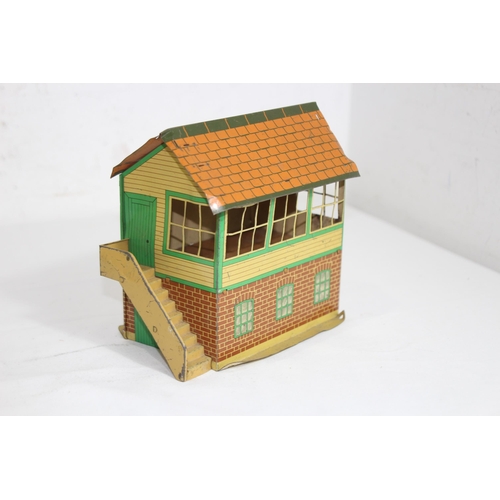 599 - QUANTITY OF VINTAGE METAL RAILWAY BUILDINGS ETC