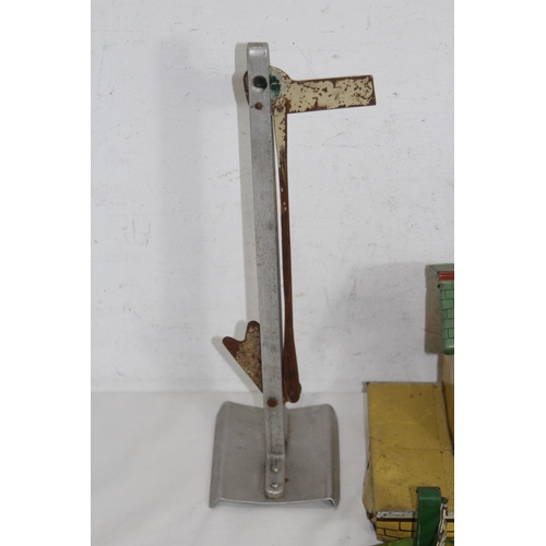 599 - QUANTITY OF VINTAGE METAL RAILWAY BUILDINGS ETC