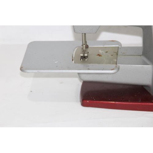 601 - CHILDS VULCAN SEWING MACHINE