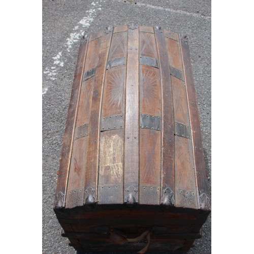 22 - VINTAGE  DOPNE TOPED CHEST
77 X 45 X 60CM
