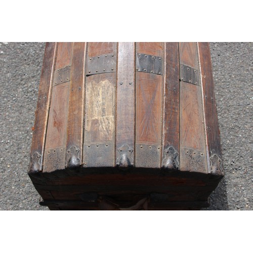 22 - VINTAGE  DOPNE TOPED CHEST
77 X 45 X 60CM