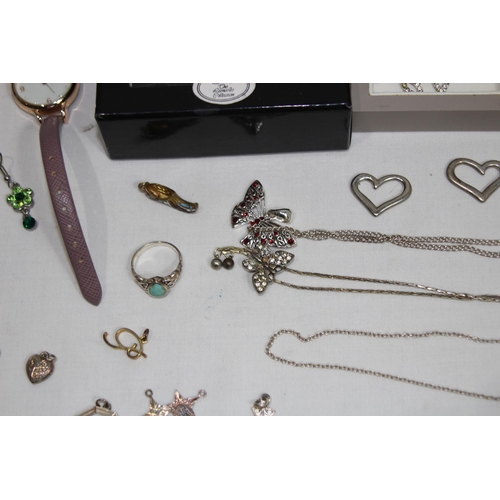 423 - BOX OF COSTUME JEWELLERY INCLUDING SILVER