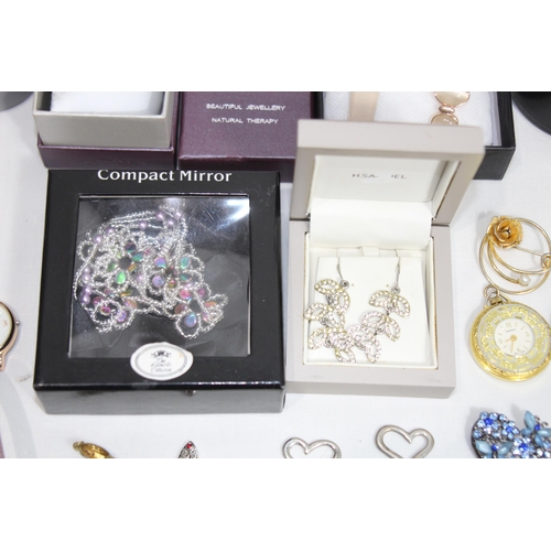 423 - BOX OF COSTUME JEWELLERY INCLUDING SILVER