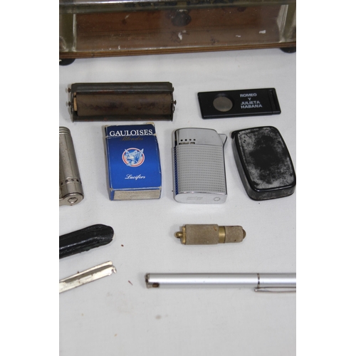 431 - QUANTITY OF VINTAGE SMOKING ITEMS