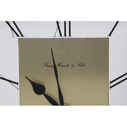 432 - GOOD FRANZ HEMLE CLOCK
22 X 29CM