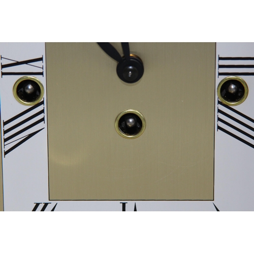 432 - GOOD FRANZ HEMLE CLOCK
22 X 29CM