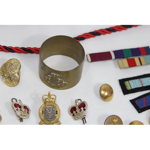 761 - QUANTITY OF MILITARY ITEMS INCLUDING CITATION, BADGES, BUTTONS ETC
