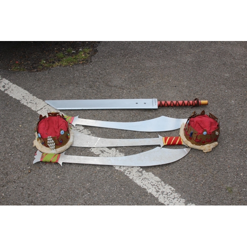 763 - 2 X RENACTMENT CROWNS AND SWORDS