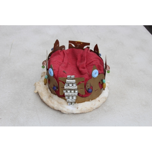 763 - 2 X RENACTMENT CROWNS AND SWORDS