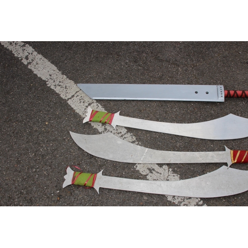 763 - 2 X RENACTMENT CROWNS AND SWORDS
