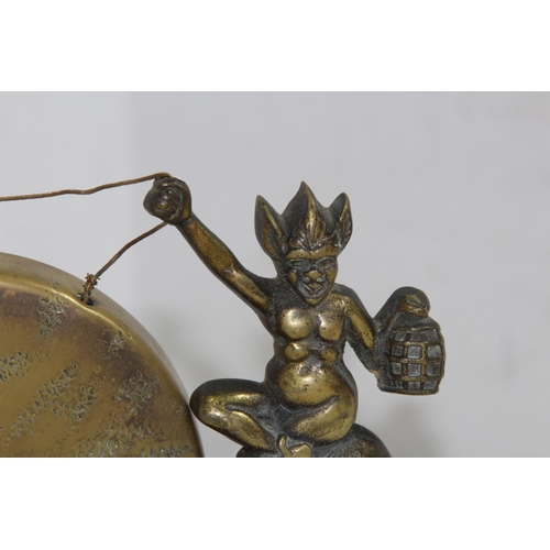 439 - VINTAGE GONG
28 X 18CM