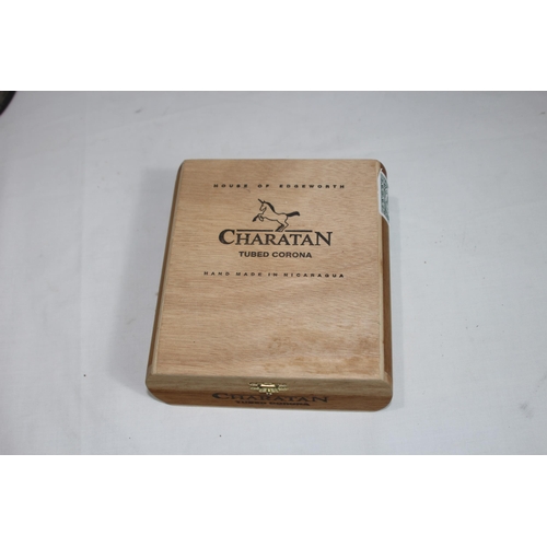 442 - GOOD BOX OF TREEN