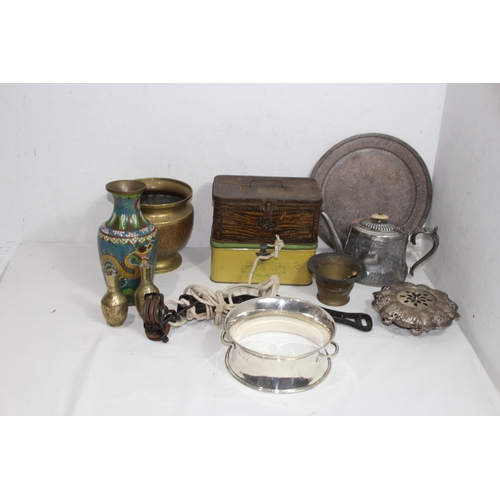 443 - GOOD BOX OF ASSORTED METALWARE INCLUDING BRONZE