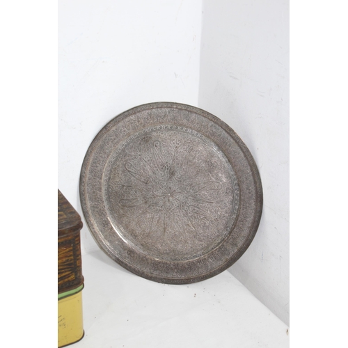 443 - GOOD BOX OF ASSORTED METALWARE INCLUDING BRONZE