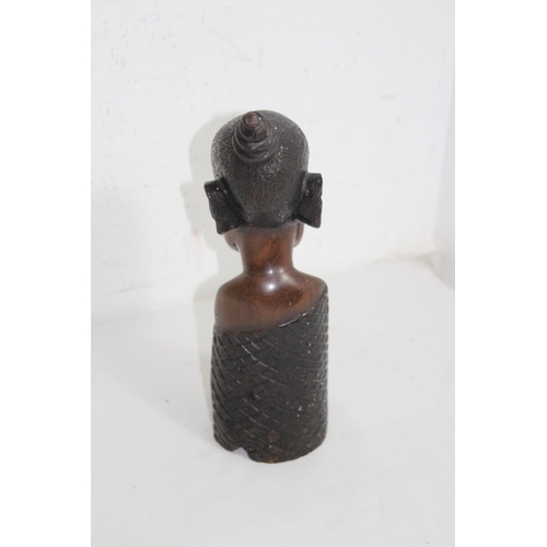 447 - VINTAGE AFRICAN CARVED FEMALE FIGURE 
30.5CM