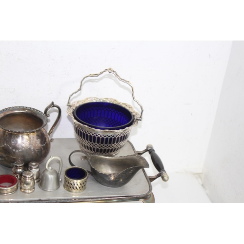 448 - GOOD BOX OF PLATED ITEMS