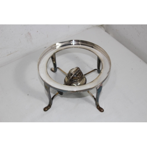 449 - ANTIQUE KETTLE ON STAND
30CM