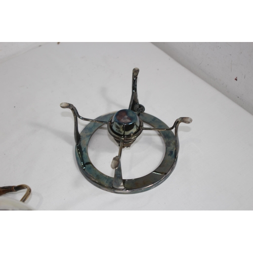 449 - ANTIQUE KETTLE ON STAND
30CM