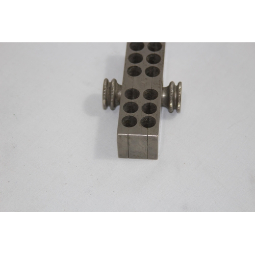 453 - QUANTITY OF 1900S MEWS MOULDS
15CM