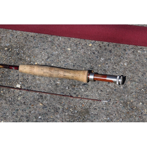 457 - PENN GOLD MEDAL 8FT GRAPHITE 2 PIECE FLY ROD 7 LINE