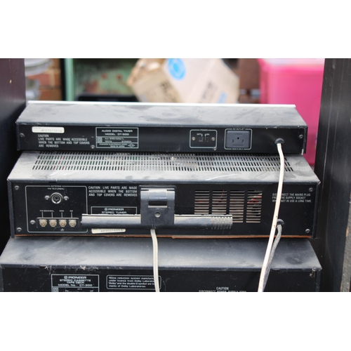 726 - PIONEER TURNTABLE SYSTEM