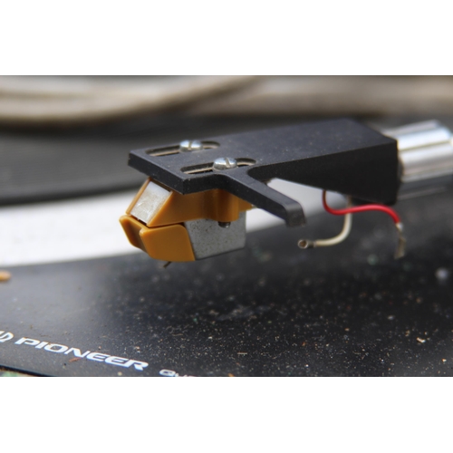 726 - PIONEER TURNTABLE SYSTEM