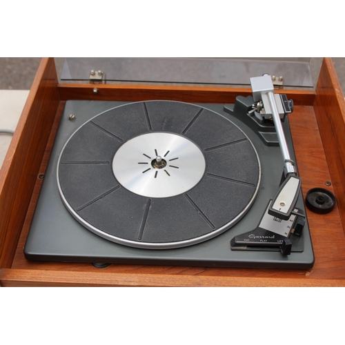 727 - MARCONIPHONE TURNTABLE AND SPEAKERS