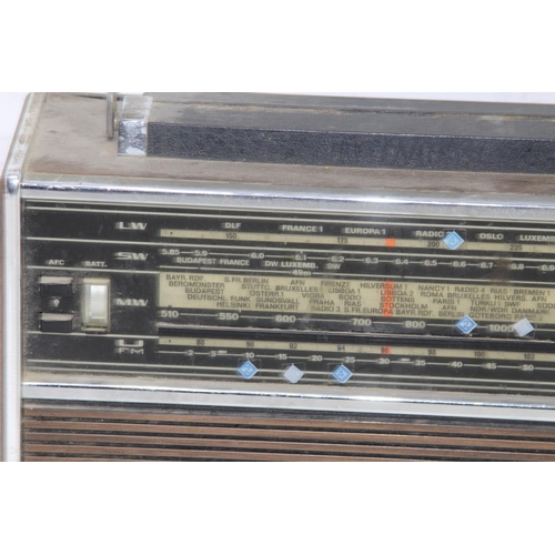 729 - GRUNDIG YACHT-BOY RADIO