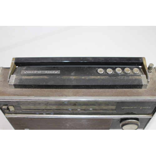 729 - GRUNDIG YACHT-BOY RADIO