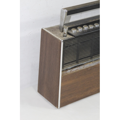 729 - GRUNDIG YACHT-BOY RADIO
