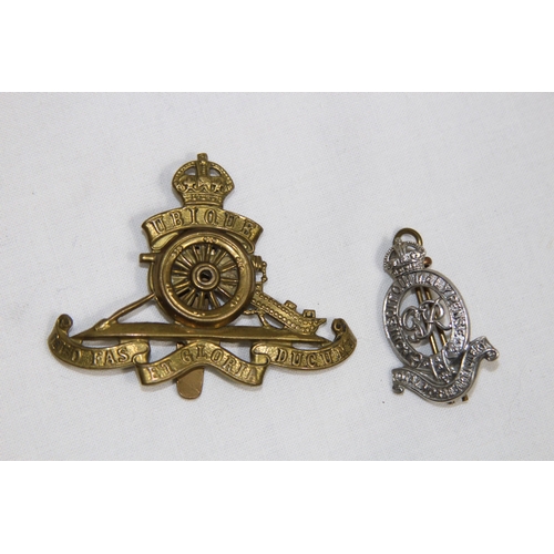 773 - QUANTITY OF MILITARY EPHEMERA PLUS CAP BADGES