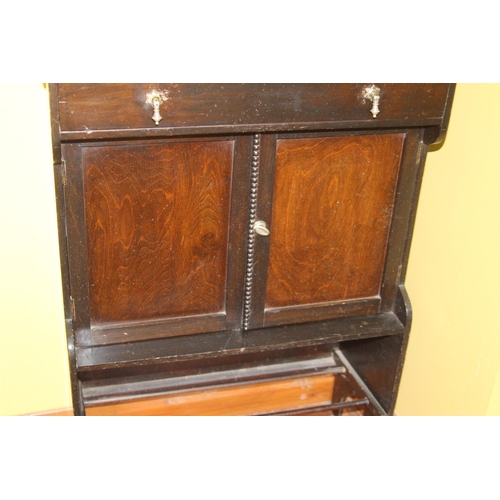 33 - HALL UNIT
63 X 32 X 95CM