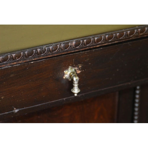 33 - HALL UNIT
63 X 32 X 95CM