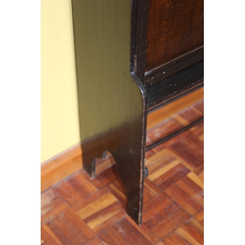 33 - HALL UNIT
63 X 32 X 95CM