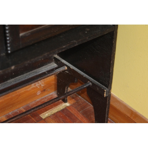 33 - HALL UNIT
63 X 32 X 95CM