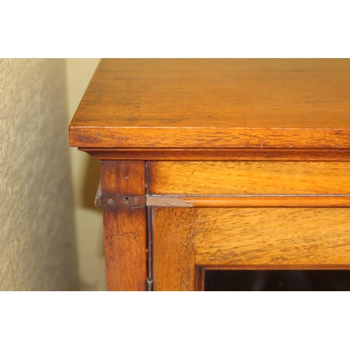 35 - ANTIQUE DISPLAY CASE
80 X 36 X 128CM