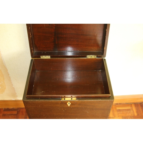 37 - ANTIQUE WINE BOX 
43 X 29 X 70CM