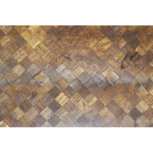 459 - ANTIQUE EASTERN MARQUETRY DESK TIDY
80 X 30 X 28CM