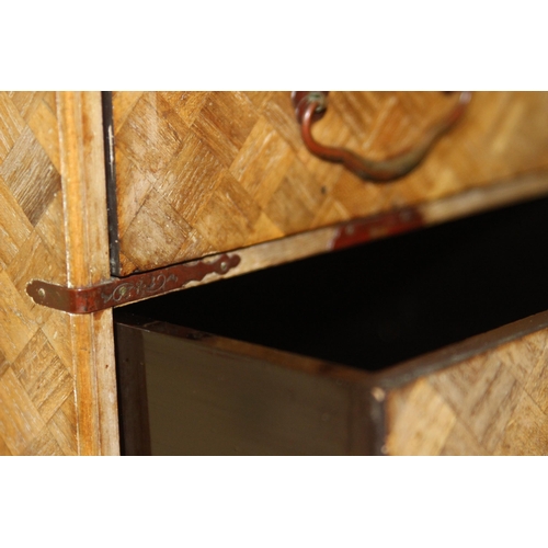 459 - ANTIQUE EASTERN MARQUETRY DESK TIDY
80 X 30 X 28CM