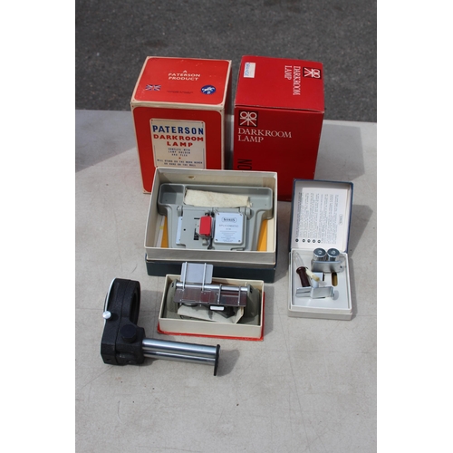 731 - LARGE QUANTITY OF VINTAGE CINE EQUIPMENT