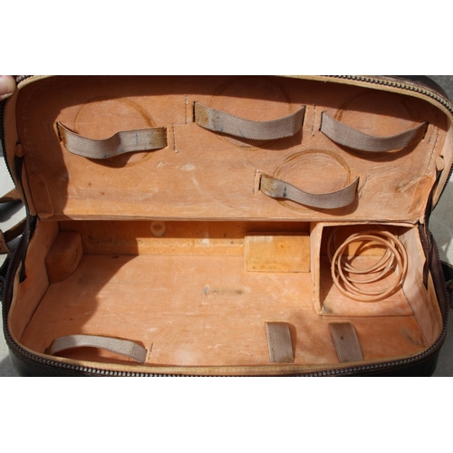 731 - LARGE QUANTITY OF VINTAGE CINE EQUIPMENT