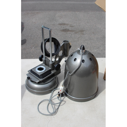 731 - LARGE QUANTITY OF VINTAGE CINE EQUIPMENT