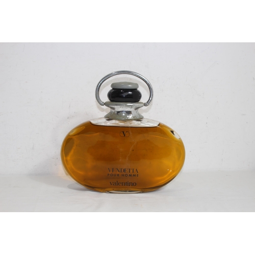 Lot 833       