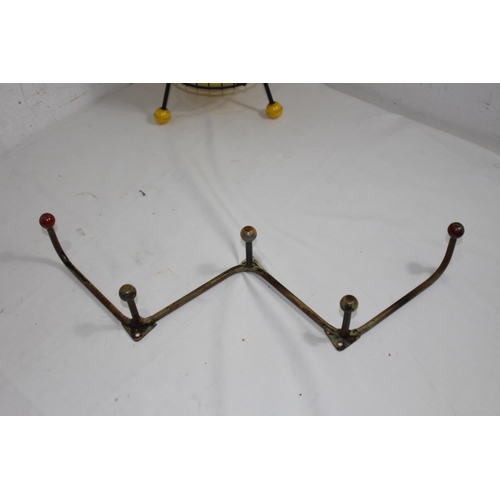 434 - 2 X RETRO SPUTNIK COAT HOOK AND WASTE BIN
31 X 26CM