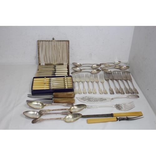 450 - QUANTITY OF CUTLERY
